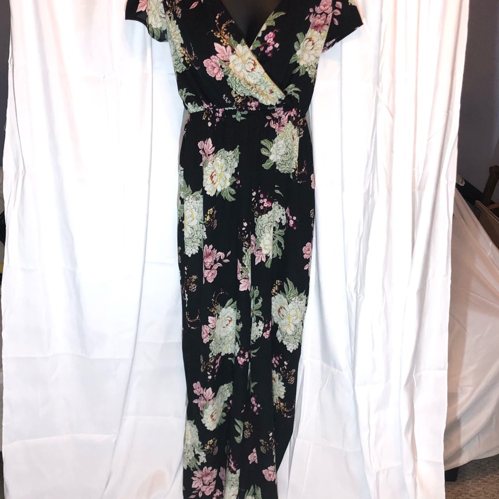 Black Floral Short Sleeve Jumper